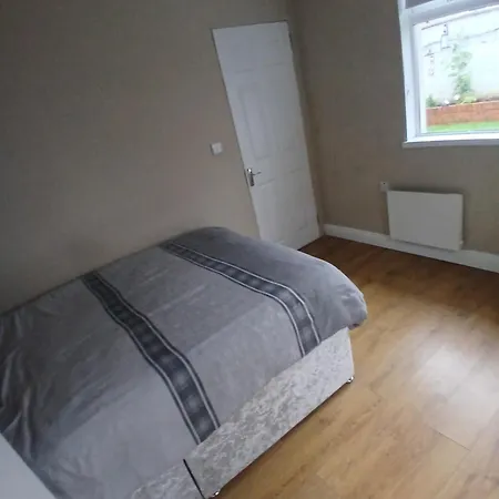 Self-Contained Bungalow Dublin Airport Apartament Dublin