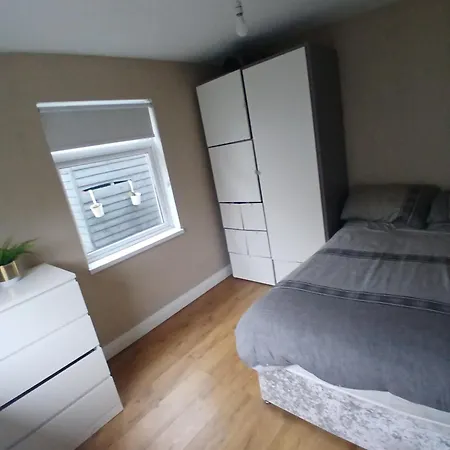 Self-Contained Bungalow Dublin Airport